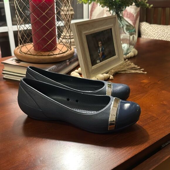 CROCS CAP TOE MIRROR BALLET FLATS SHOE - BLUE/SILVER - WOMENS - 6 - Picture 5 of 10